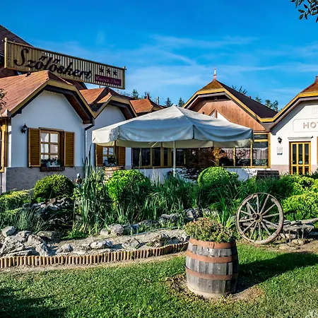 Vineyard - Szoloskert Otel 3*