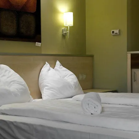 Hotell Vineyard - Szoloskert 3*