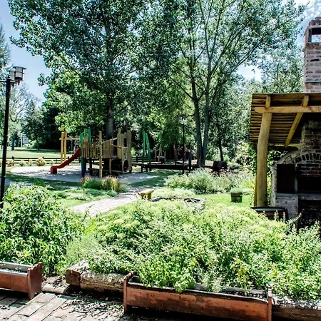 Vineyard - Szoloskert 나지카니자